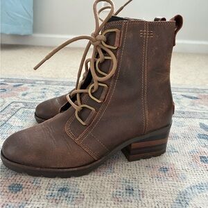 Sorel Dark Brown Lace-Up Boots
